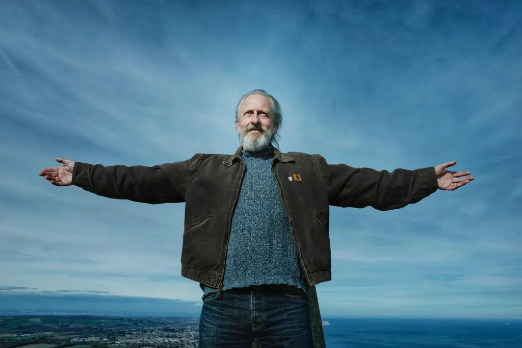Erling with arms outstretched